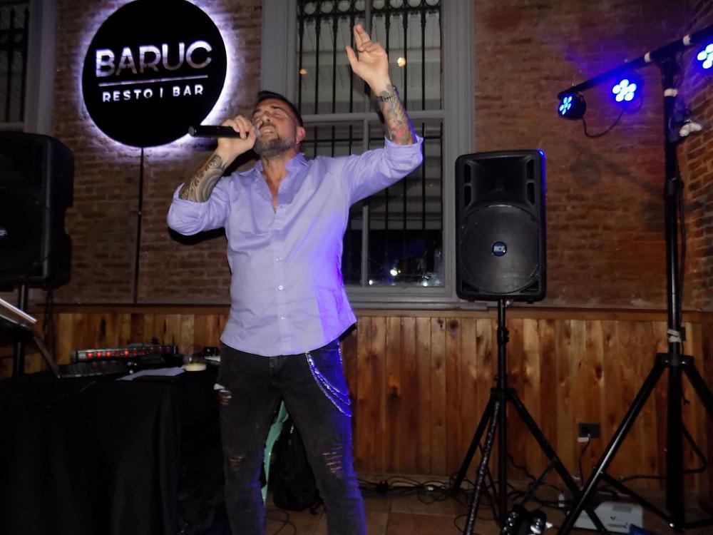 FOTOS SHOW GUSTAVO SANTILLAN EN ¨BARUC¨
