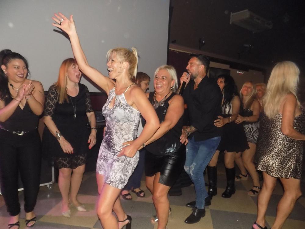 FIESTA ¨MIS 23 AÑOS CON LA MUSICA¨