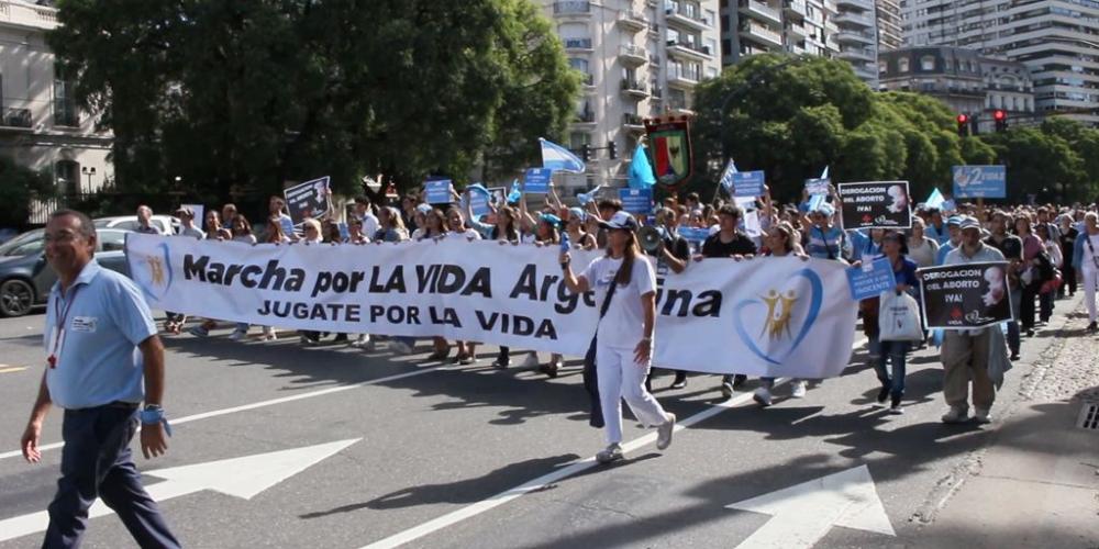 LA NOVENA MARCHA POR LA VIDA Y UN CONTUNDENTE RECLAMO DE DEROGACIÓN