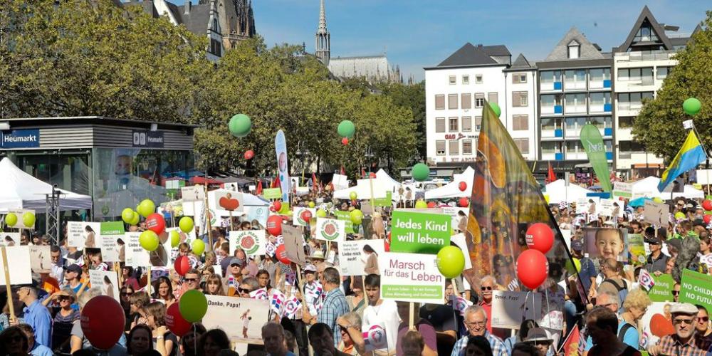 ENTUSIASTA MARCHA POR LA VIDA EN BERLÍN