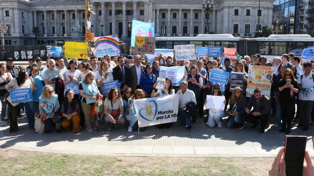 RECLAMO POR UN VERDADERO DEFENSOR DEL NIÑO