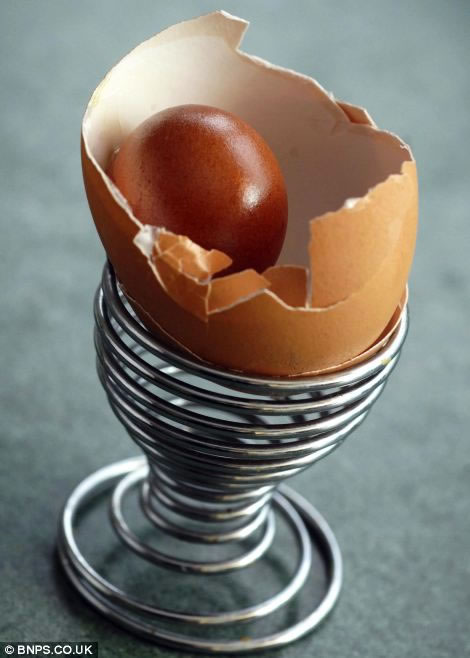 Insólito: Encuentran un huevo dentro de otro huevo