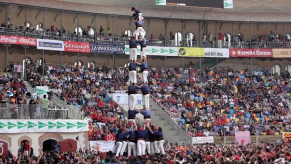Competencia de Torres Humanas en Cataluña, España (Video)