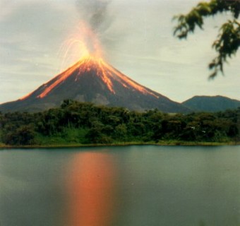 ¿Cuál es el origen de la palabra Volcán?