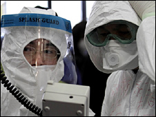 Los 50 desconocidos que tratan de evitar un desastre nuclear