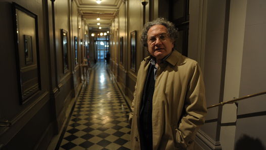 El escritor argentino Ricardo Piglia obtuvo el Premio de la Crítica, uno de los más prestigiosos de la literatura de España