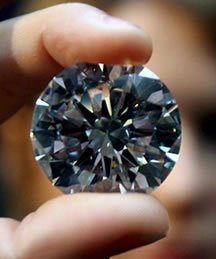 Subastan el diamante mas grande del mundo a ¡9 millones de dólares!