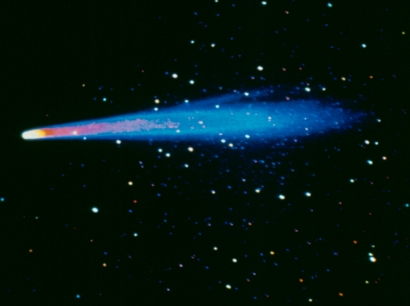 ¿Quién le pone nombres a los asteroides y cometas?
