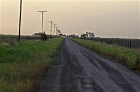 Un material convierte barro en asfalto