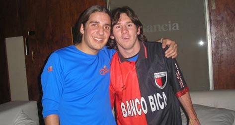 Messi firmo para Colon de Santa Fe en el 2012