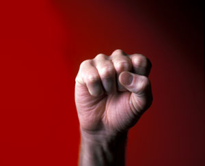 Por qué crujen los nudillos