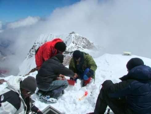 La estación de GPS más alta del mundo está en Argentina, en el Aconcagua