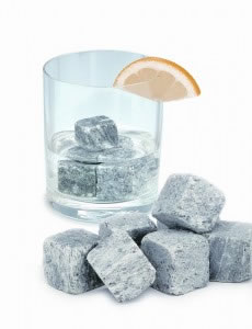 ¿Sabías que puedes enfriar tu bebida con piedras?