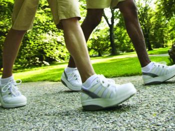 Caminar a buen ritmo ayuda a luchar contra el cáncer de próstata  