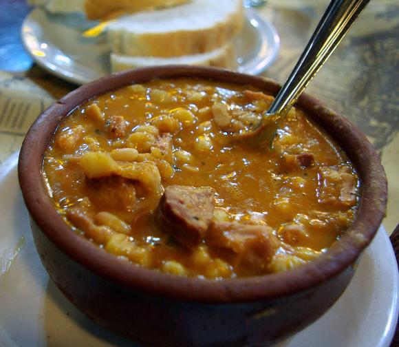 Tres recetas para el 25 de mayo!   Locro, humita en chala y empanadas!.