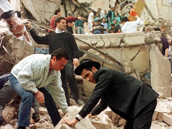 Uno de los principales acusados por el atentado a la AMIA visitará la Bolivia de Evo 