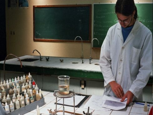 Científicos Argentinos investigan la producción de envases ecológicos hechos con proteínas de soja