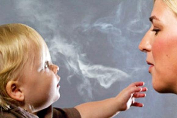 El humo de segunda mano causa problemas de conducta en niños