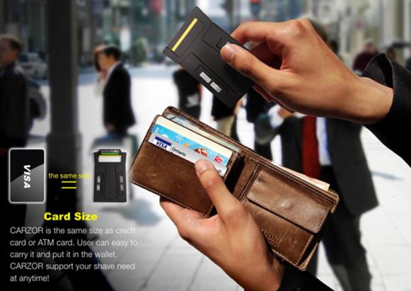 Maquinilla de afeitar con forma de tarjeta de credito