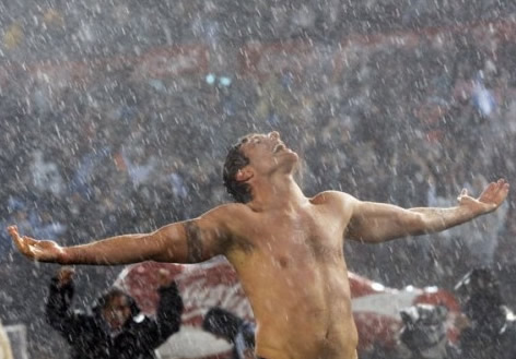 Martín Palermo; Magia en el fútbol tenis. (Otra del Titán)