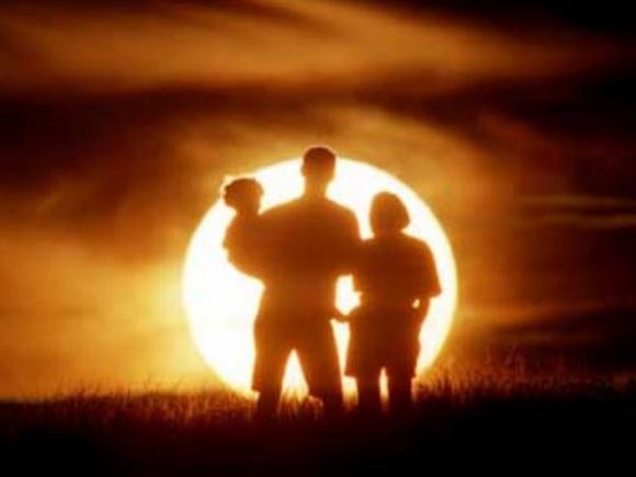 Cada vez son más las parejas que eligen tener hijos sin casarse