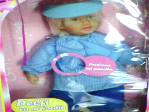 Sorpresa en una juguetería luego de que una muñeca insultara a una nena.