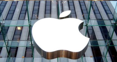 Un empleado de Apple pierde un prototipo del iPhone 5 en un bar.