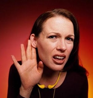 El humo del tabaco provoca sordera.