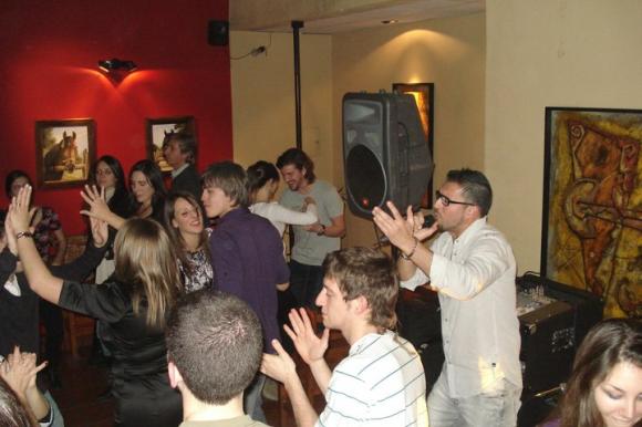 SHOW GUSTAVO SANTILLAN EN LA CITY