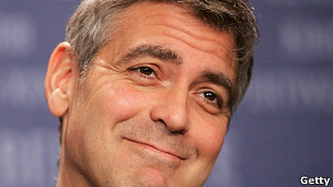 ¿Por qué a los hombres les empiezan a salir canas en las sienes?