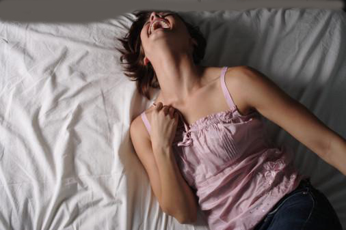 Reír a carcajadas es el mejor analgésico.