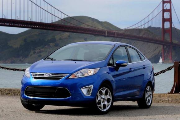 Para Hacerse Oír-Hablemos Claro advierte al CONARP sobre publicidad de Ford Fiesta y Chevrolet Celta 