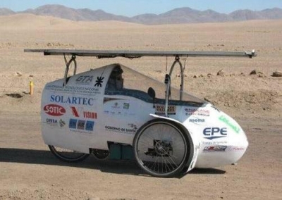 Un auto Argentino obtuvo el 2º puesto en la primera competencia solar de América latina