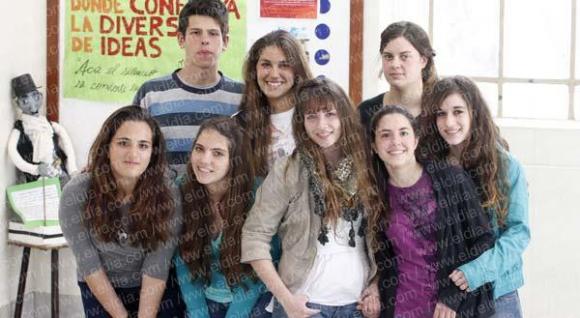 Alumnos Argentinos del Colegio Nacional crean “aula a energía solar”