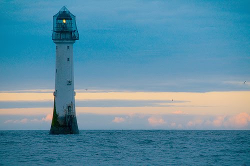 Un faro en medio de la nada