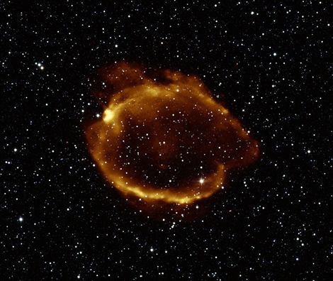 Intrigante resto de supernova a 16.000 años luz