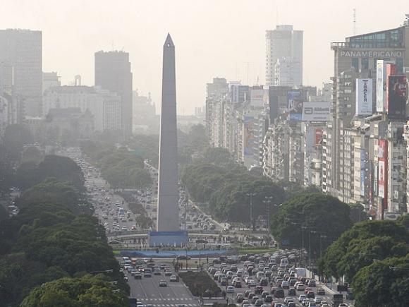 La ceniza obligó a suspender vuelos y reduce la visibilidad en toda la Provincia