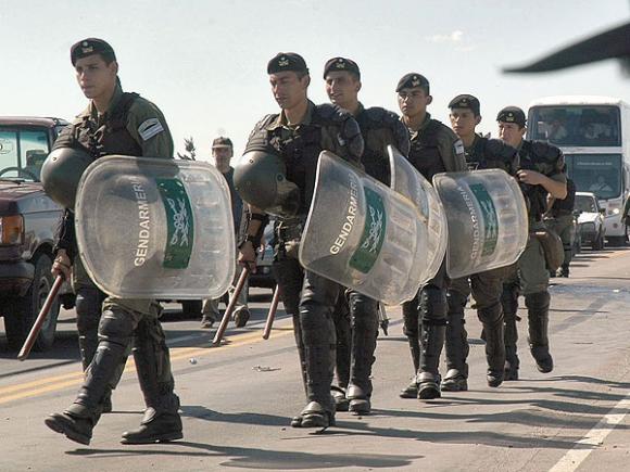 Mantendrán custodia de Gendarmería en la Ciudad y el conurbano en 2012