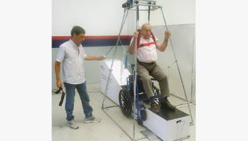 Un Argentino inventó una máquina que enseña a caminar