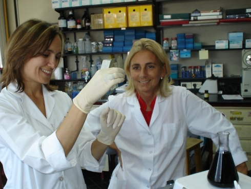 Científicas Argentinas luchan contra una “súper” bacteria