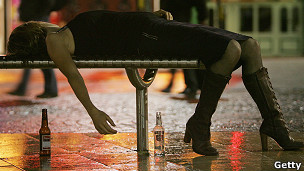 ¿Por qué los borrachos son más pesados?