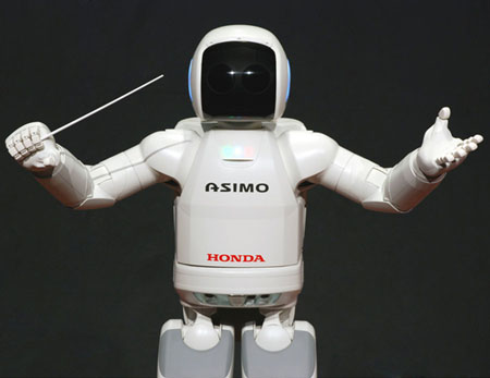 El robot ASIMO evoluciona: más hábil, con nuevas manos y salta con una sola pata.