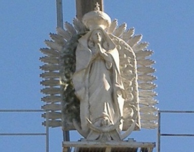 Ya está instalada la nueva virgen en el estadio de Colón de Santa Fe