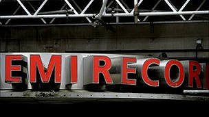 EMI vende división musical a Universal