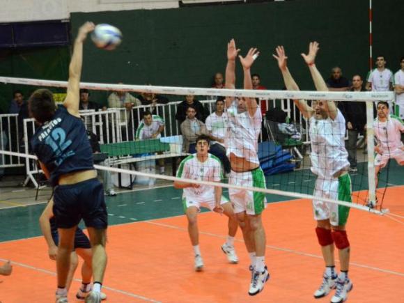 La Unión de Formosa venció a PSM Voley en cuatro sets
