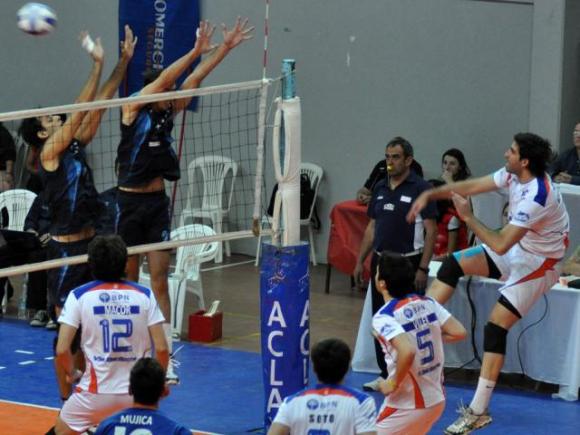 Buen triunfo como visitante de La Unión de Formosa ante Gigantes del Sur