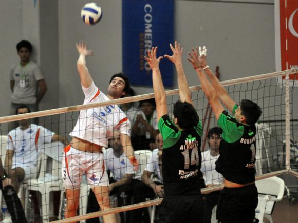 Gigantes del Sur cayó como local frente a PSM Voley