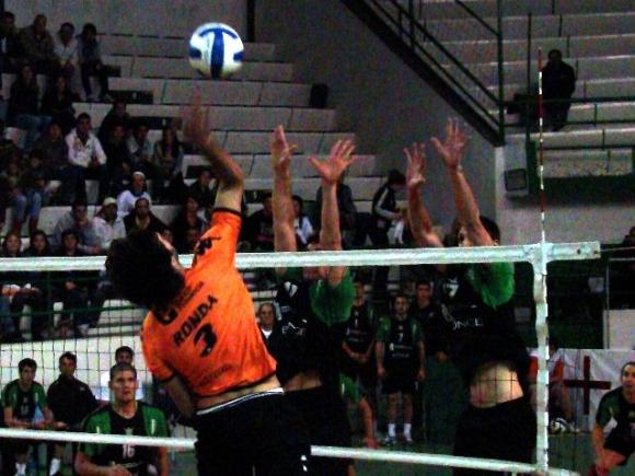 BAU llega al receso en pleno ascenso tras vencer a PSM Voley por 3-0
