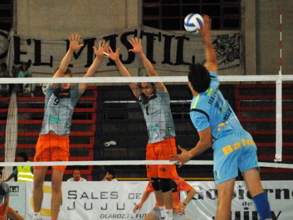Jujuy Voley perdió frente a Lechuzas de Villa María en el Néstor Kirchner