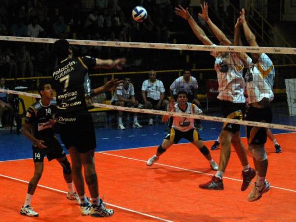 Drean Bolívar derrotó y eliminó a MSM Bella Vista del Final Six 2011